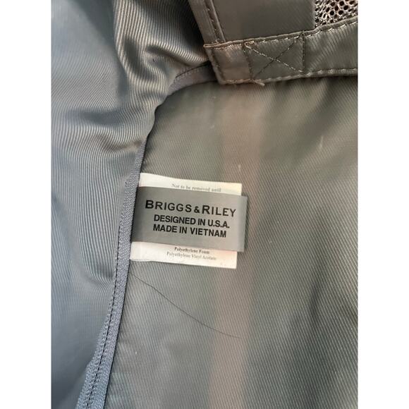 Briggs & Riley Baseline 22” Expandable Carry-On 2 Wheel Luggage Black u121cxw-4 - Picture 10 of 11